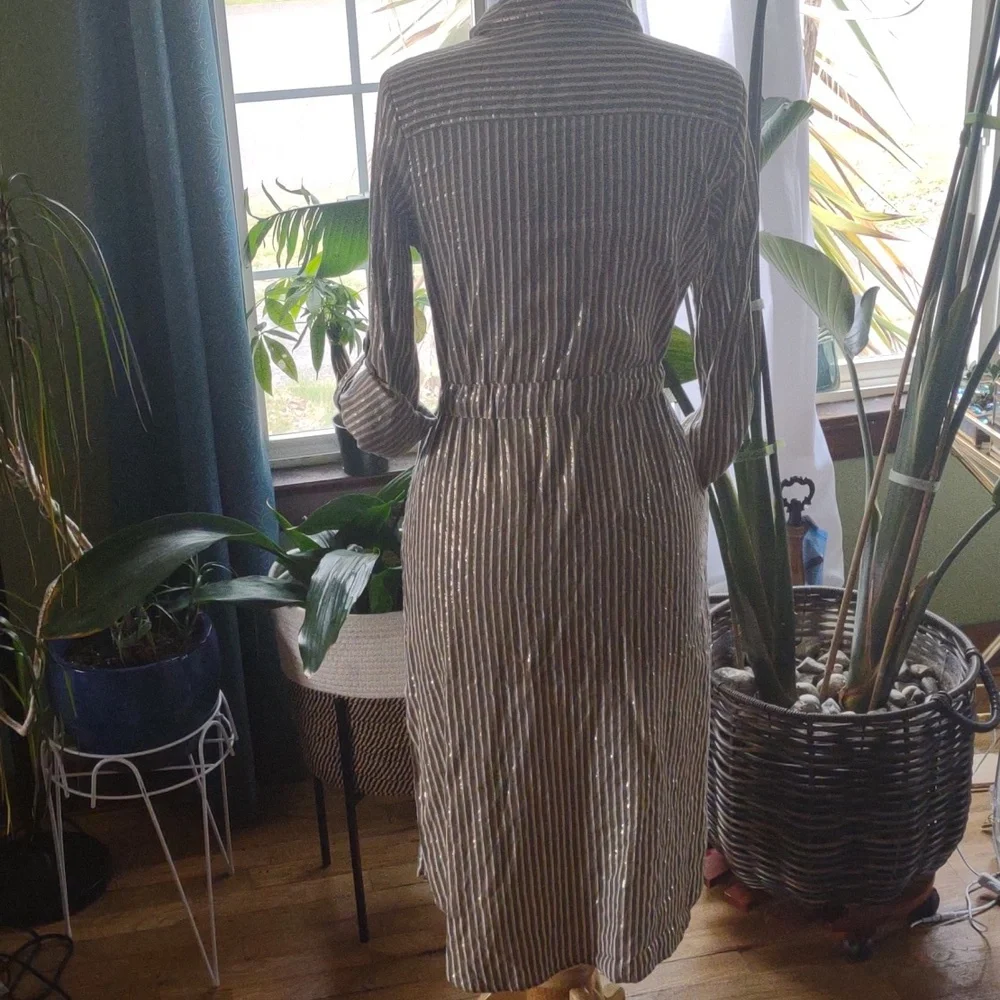 Size LG long sleeve adjustble cuff metallic button down midi dress grey/gold/sil - Picture 9 of 11